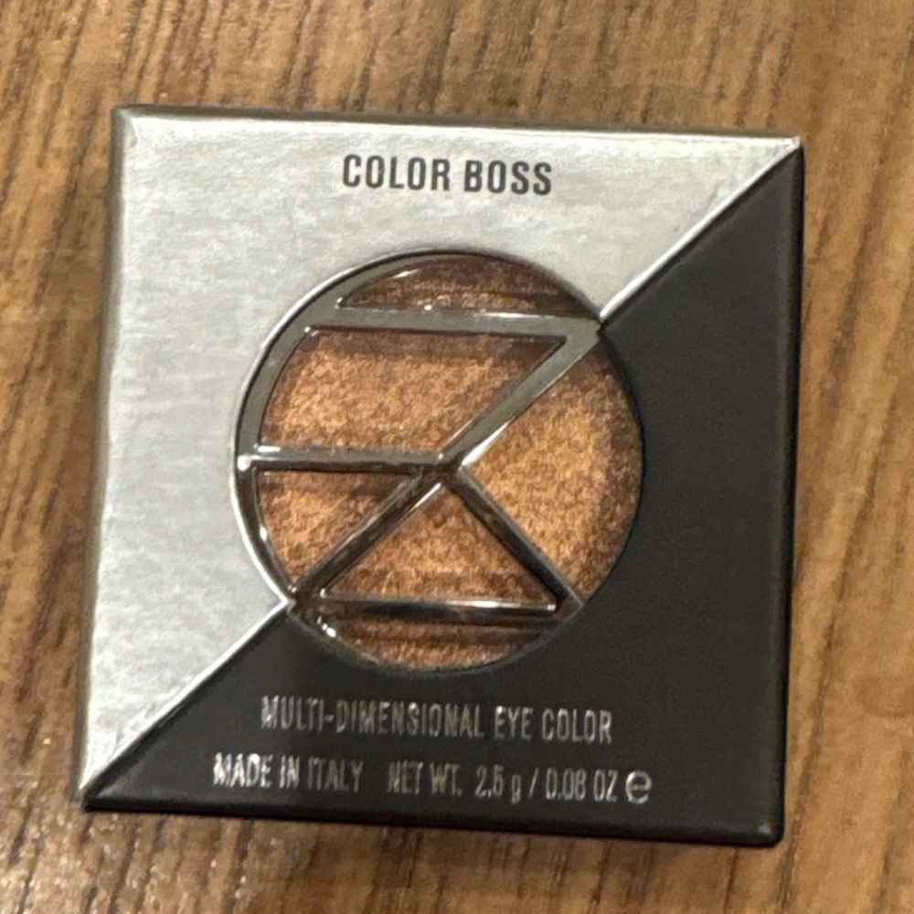 NWT IL MAKIAGE Color Boss Multi-Dimensional Eye Color